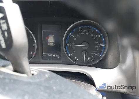 2017 Toyota Rav4 Xle z USA, uszkodzony, nr VIN JTMRFREV1HJ128574